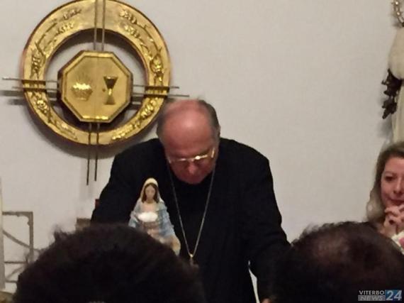 Trevignano, in preghiera con il vescovo Romano Rossi